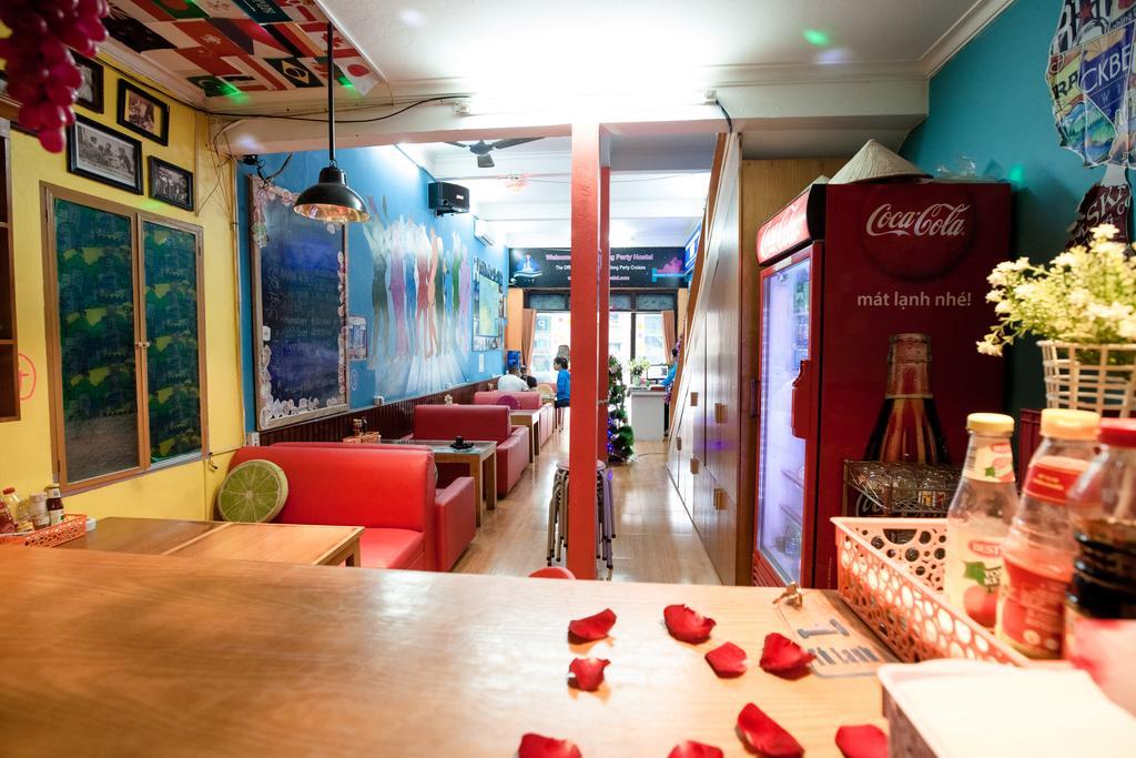 Halong Party Hostel 하롱 외부 사진