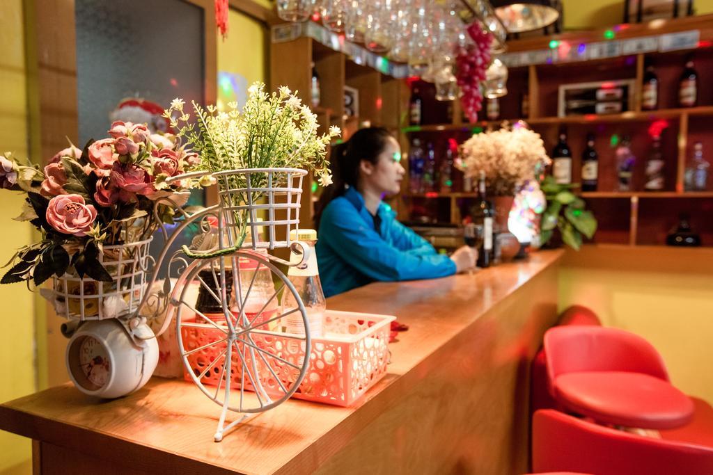 Halong Party Hostel 하롱 외부 사진