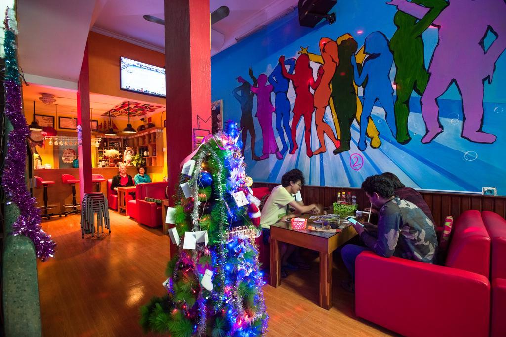 Halong Party Hostel 하롱 외부 사진